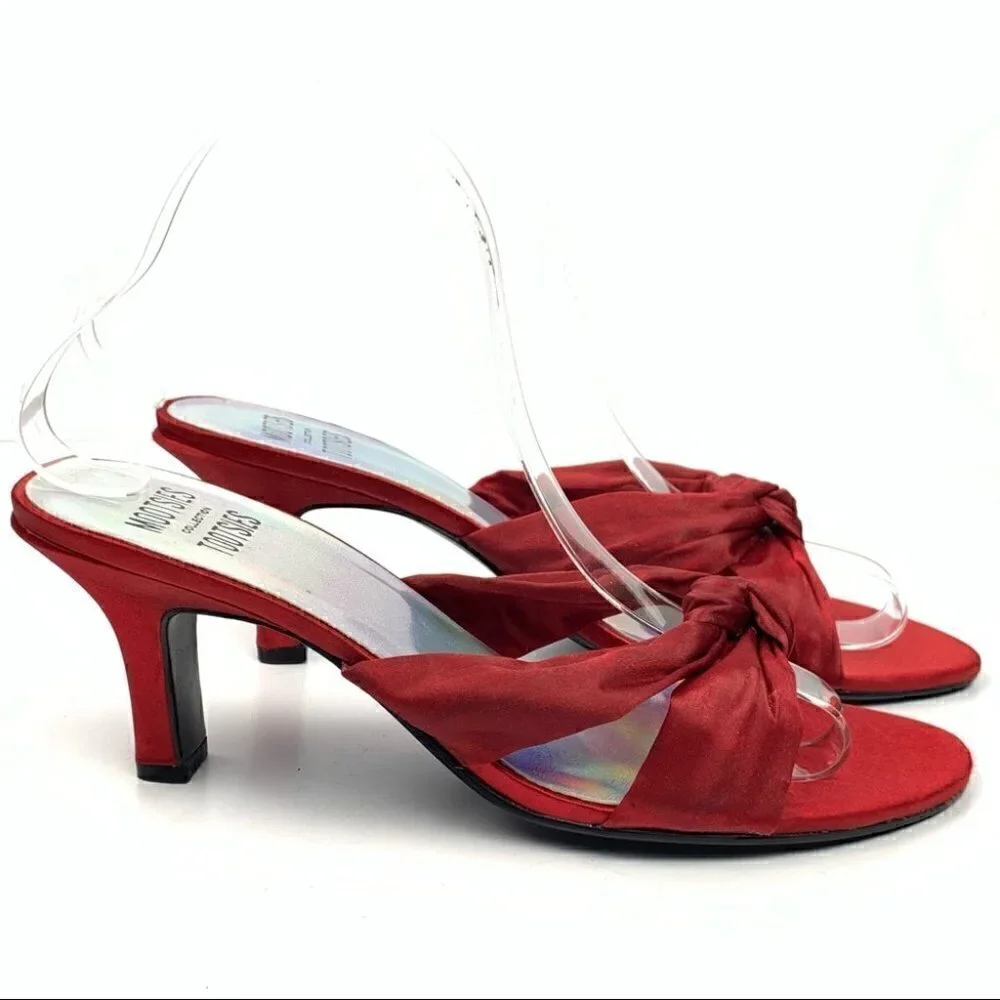 Mooties Tootsies collection heels size 7.5 deep crimson red satin formal